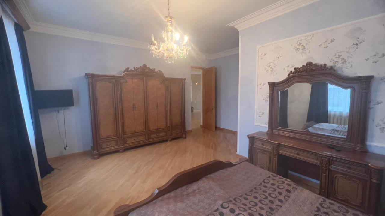 Apartments City On The Palm Тбилиси Екстериор снимка