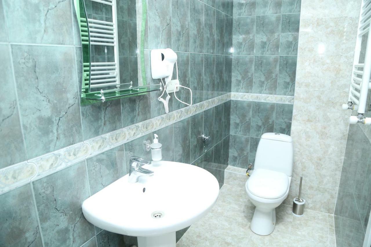 Apartments City On The Palm Тбилиси Екстериор снимка