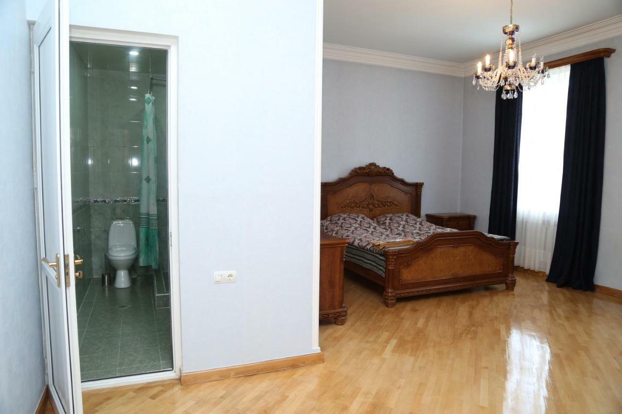 Apartments City On The Palm Тбилиси Екстериор снимка