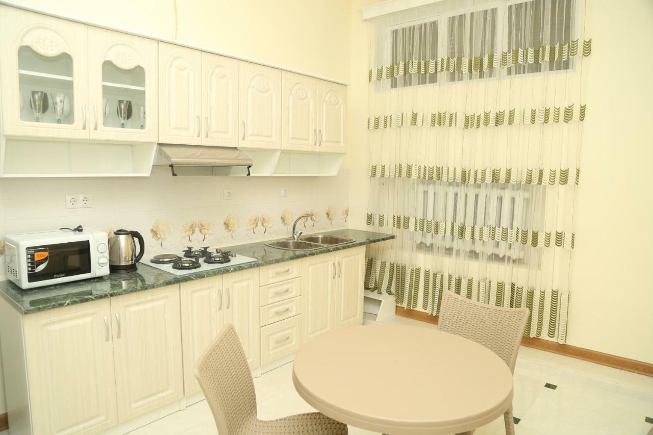 Apartments City On The Palm Тбилиси Екстериор снимка