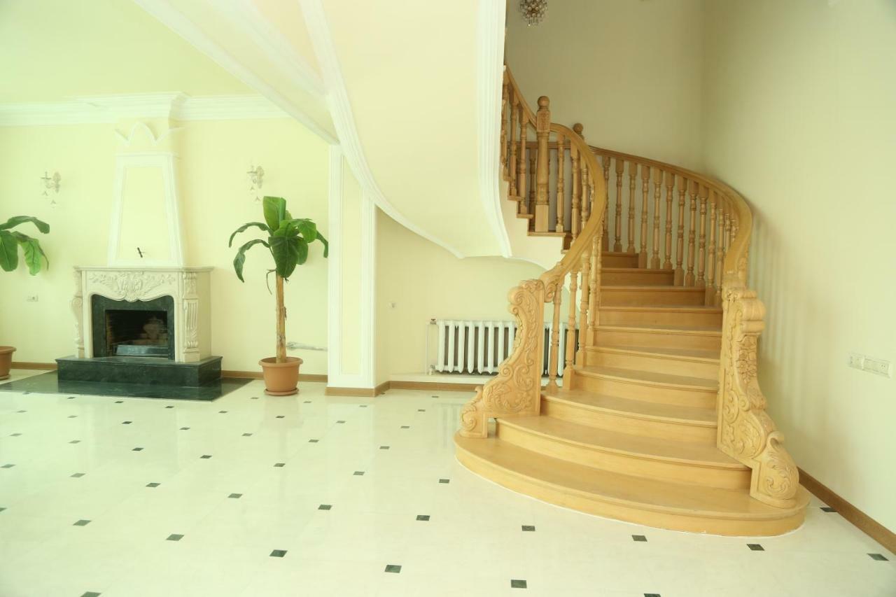 Apartments City On The Palm Тбилиси Екстериор снимка