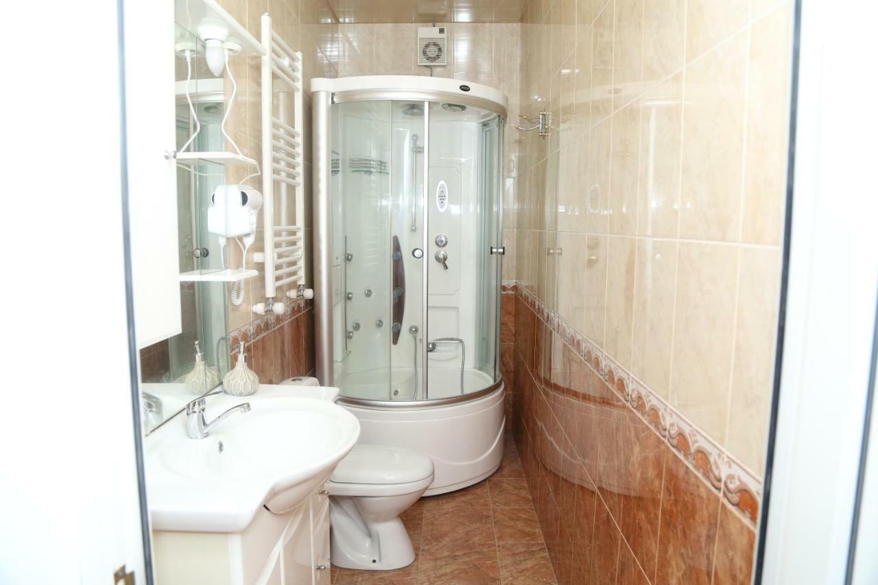 Apartments City On The Palm Тбилиси Екстериор снимка