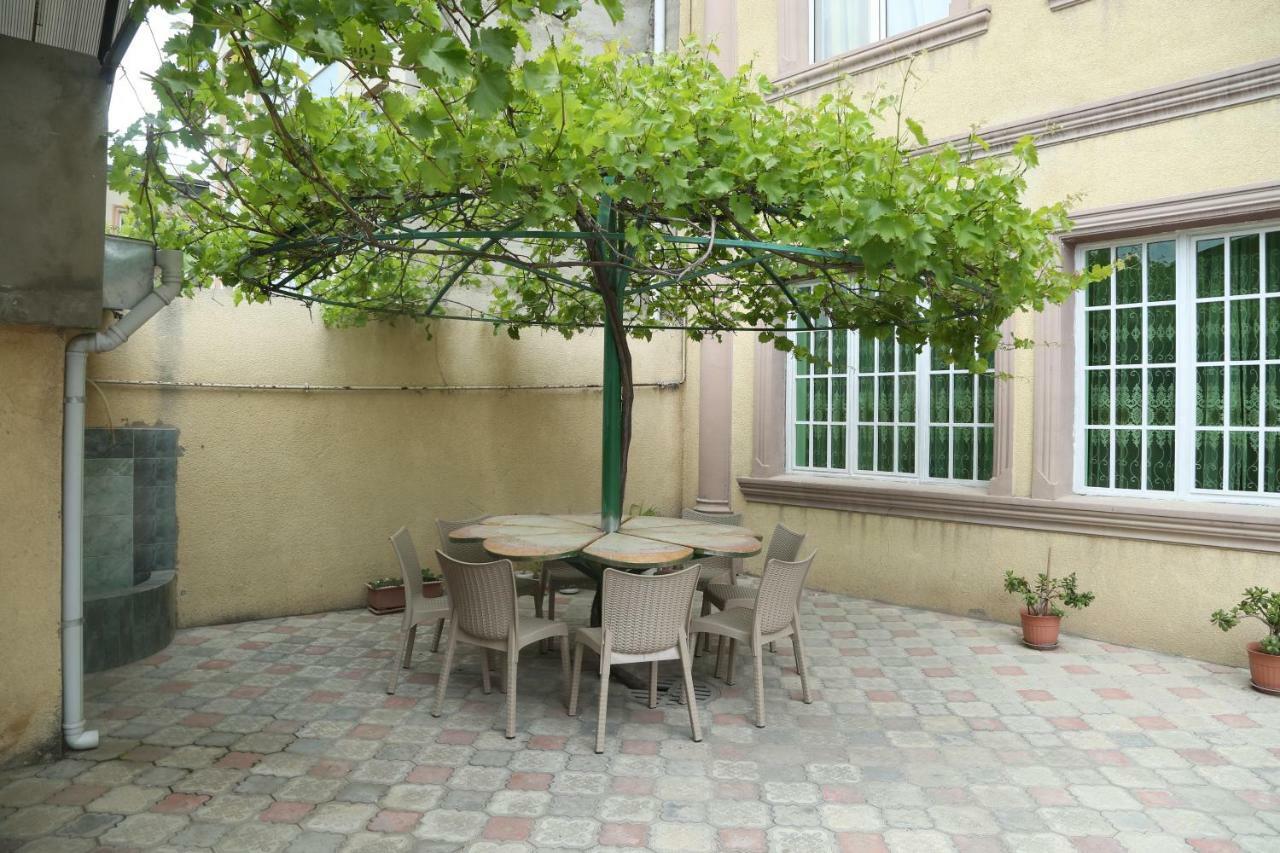 Apartments City On The Palm Тбилиси Екстериор снимка