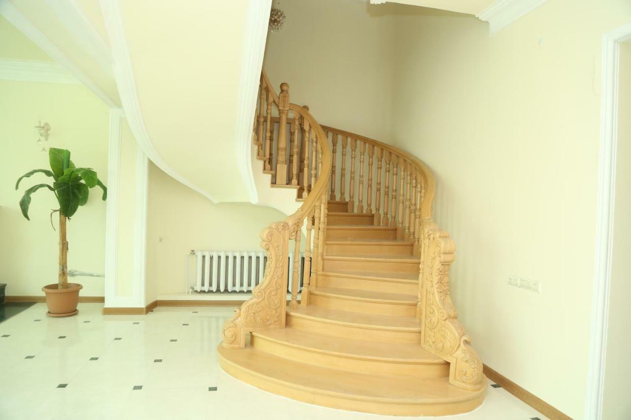 Apartments City On The Palm Тбилиси Екстериор снимка